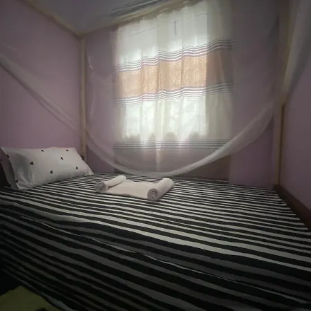 Ava Garden Backpackers Apartment Mto wa Mbu Exterior photo
