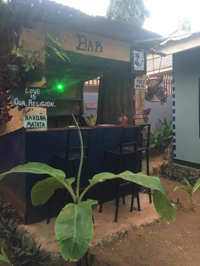Ava Garden Backpackers Homestay Mto wa Mbu